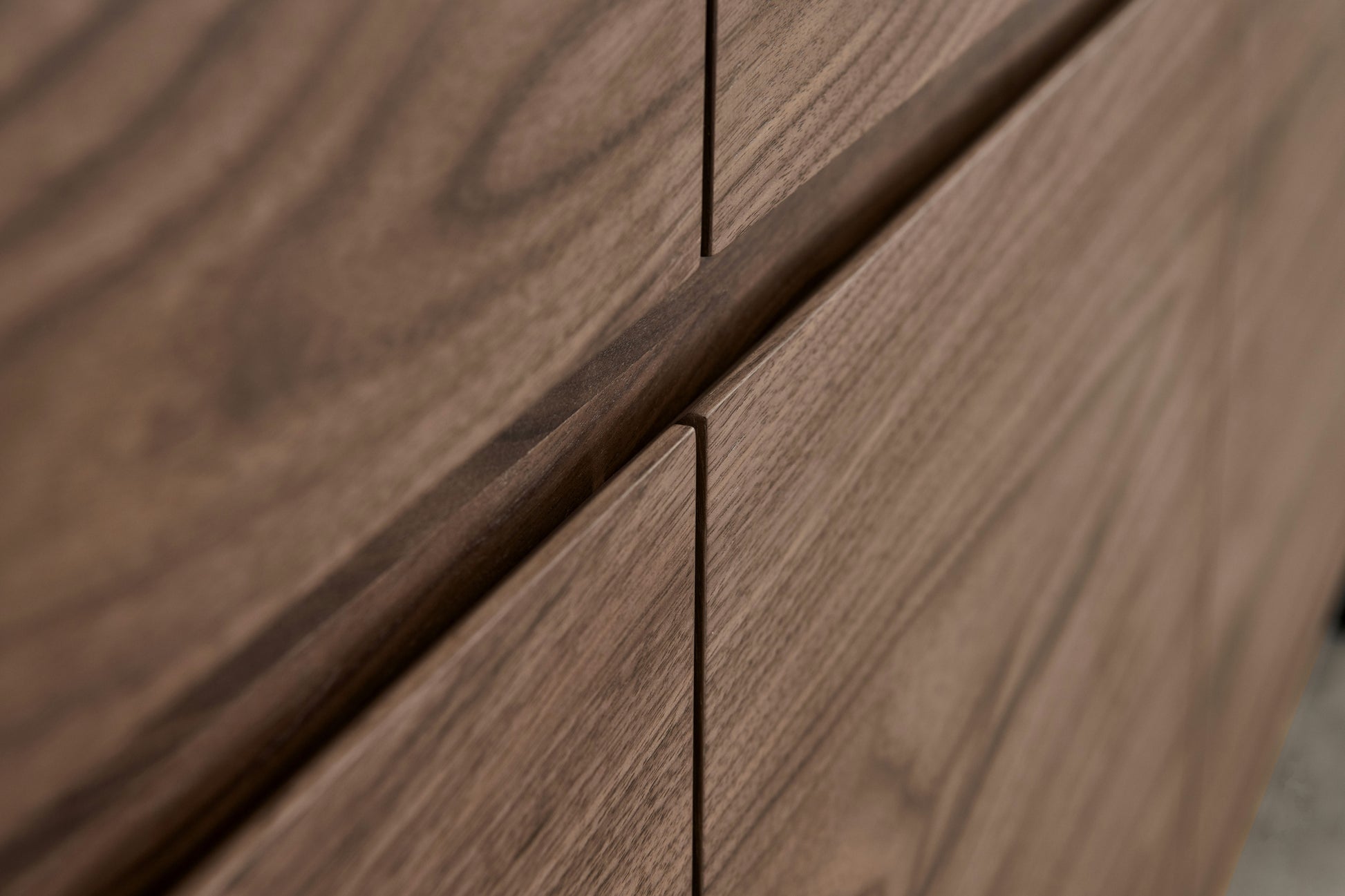 Sideboard Tokyo Nussbaum 4 Türen 205x45x82 cm - FURNHOUSE