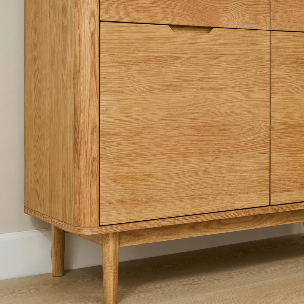 Nyborg Highboard mit LED-Beleuchtung - 123 cm breit - Wildeiche Natur
