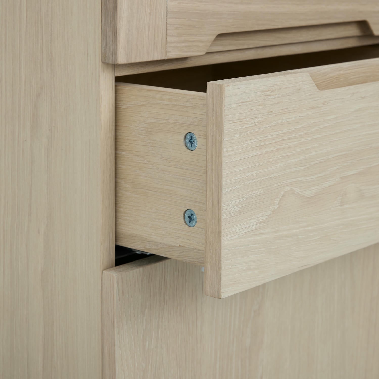 Kerteminde Highboard mit LED-Beleuchtung - 124 cm breit - Eiche Weiß geöltes - FURNHOUSE