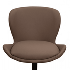 Geformte Sitzschale im Detail, Esszimmerstuhl Nicklas Taupe