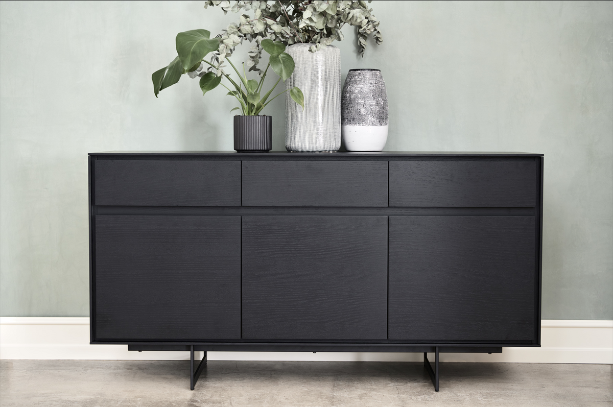 Sideboard Tokyo Schwarz mit 3 Türen 155x45x82 cm - FURNHOUSE