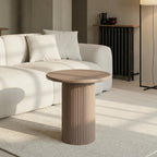 Couchtisch Wave ø50 cm Braun im hellen Wohnraum