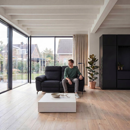 Elektrisches 2-Sitzer Relaxsofa Selesta – Stoff Schwarz mit USB - FURNHOUSE