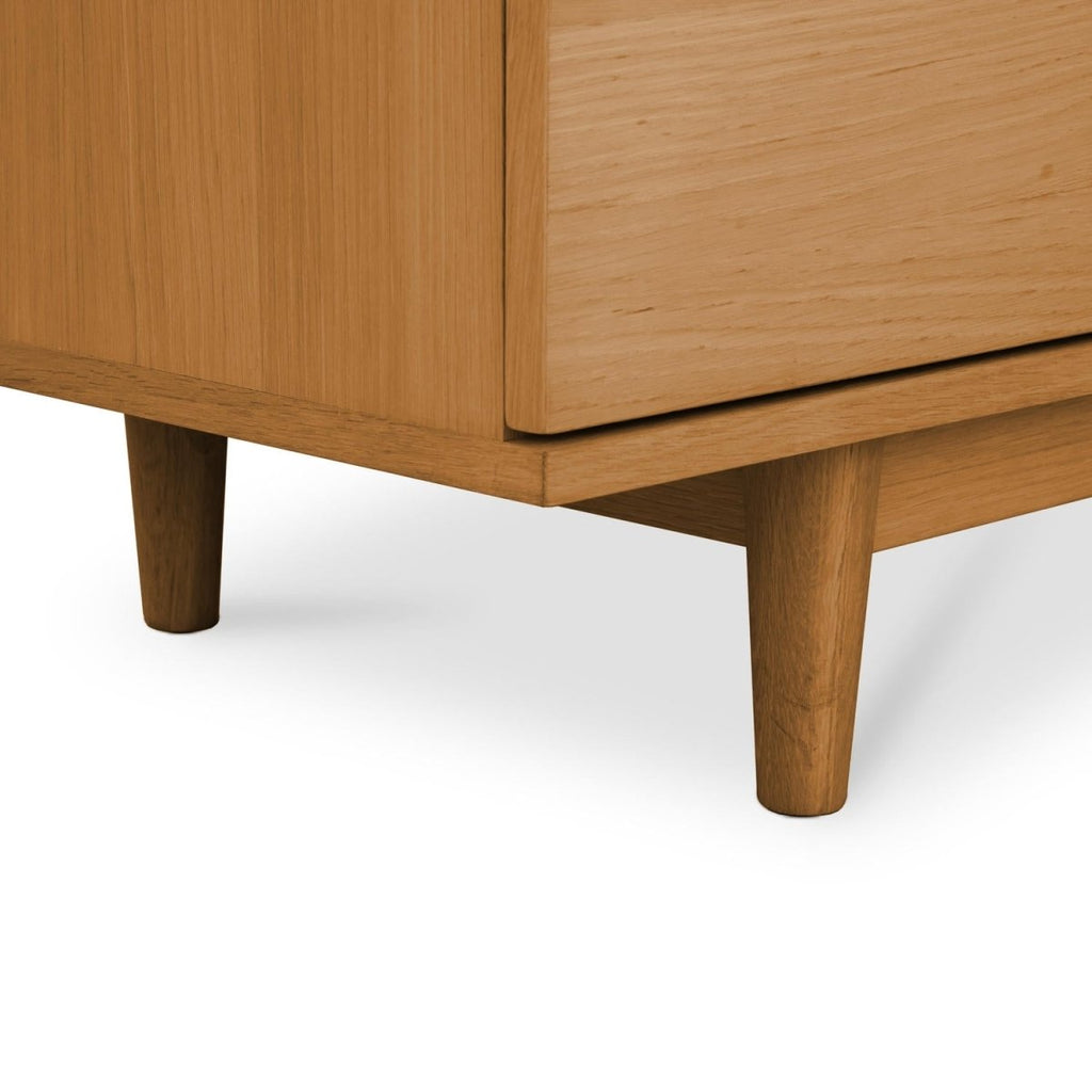 Kerteminde TV-Tisch mit 2 Türen - 160 cm breit - Wildeiche Natur - FURNHOUSE