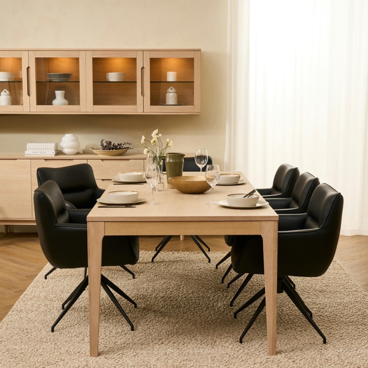 Kerteminde Wandschrank mit LED-Beleuchtung - 213 cm breit - Eiche Weiß geöltes - FURNHOUSE