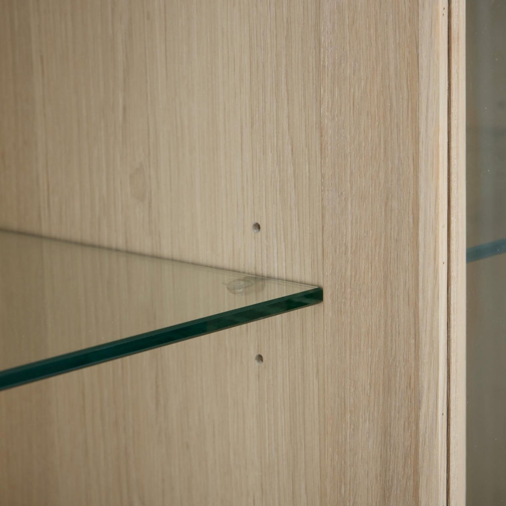 Kerteminde Wandschrank mit LED-Beleuchtung - 213 cm breit - Eiche Weiß geöltes - FURNHOUSE