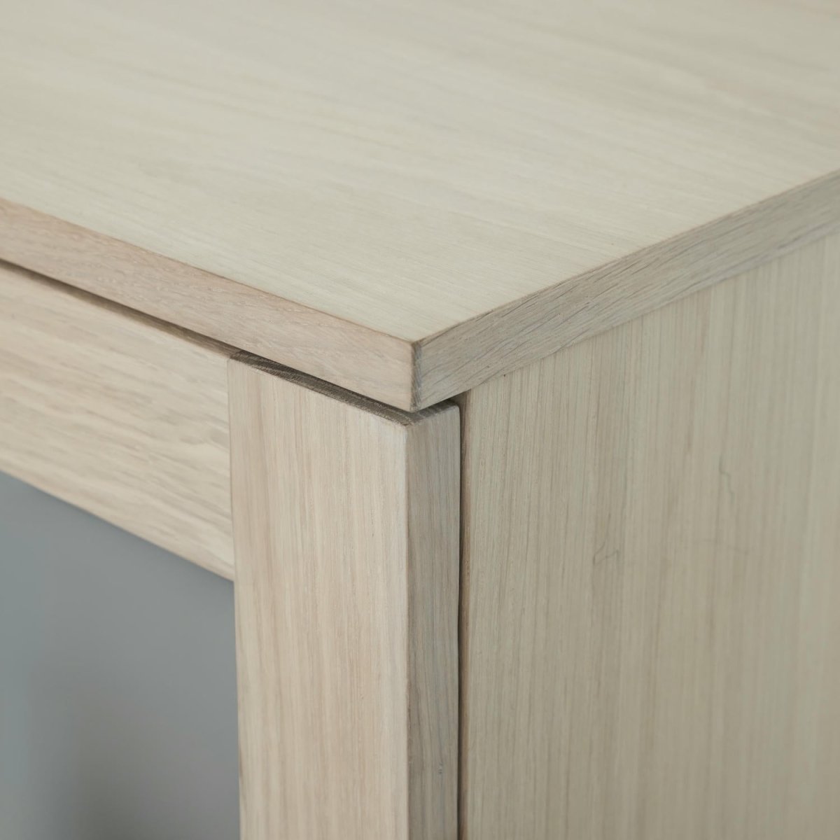 Kerteminde Wandschrank mit LED-Beleuchtung - 213 cm breit - Eiche Weiß geöltes - FURNHOUSE