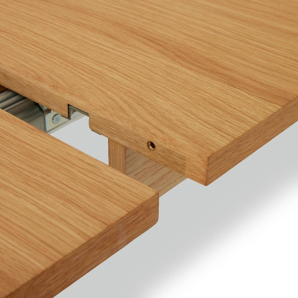 Nyborg Rechteckiger Esstisch 200x100 cm - Ausziehbar bis 300 cm - Wildeiche Natur - FURNHOUSE