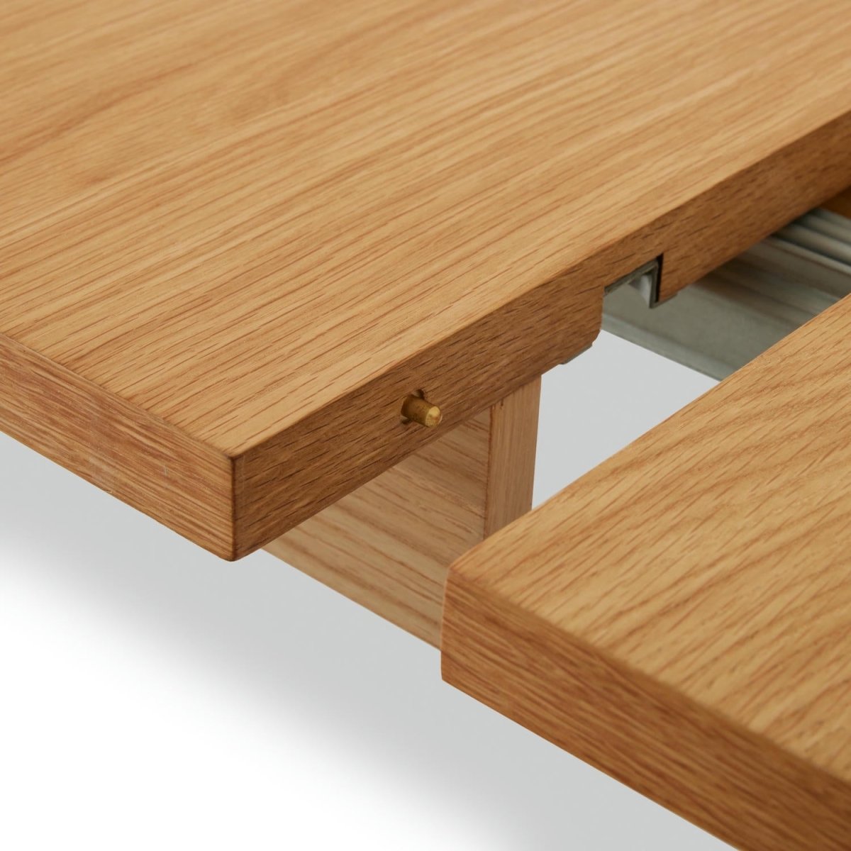 Nyborg Rechteckiger Esstisch 200x100 cm - Ausziehbar bis 300 cm - Wildeiche Natur - FURNHOUSE