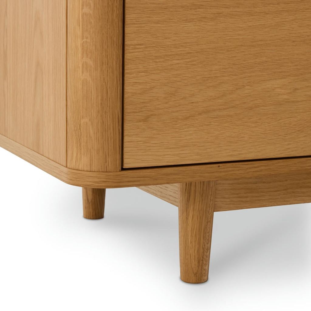 Nyborg TV-Tisch mit 2 Türen - 180 cm breit - Wildeiche Natur - FURNHOUSE