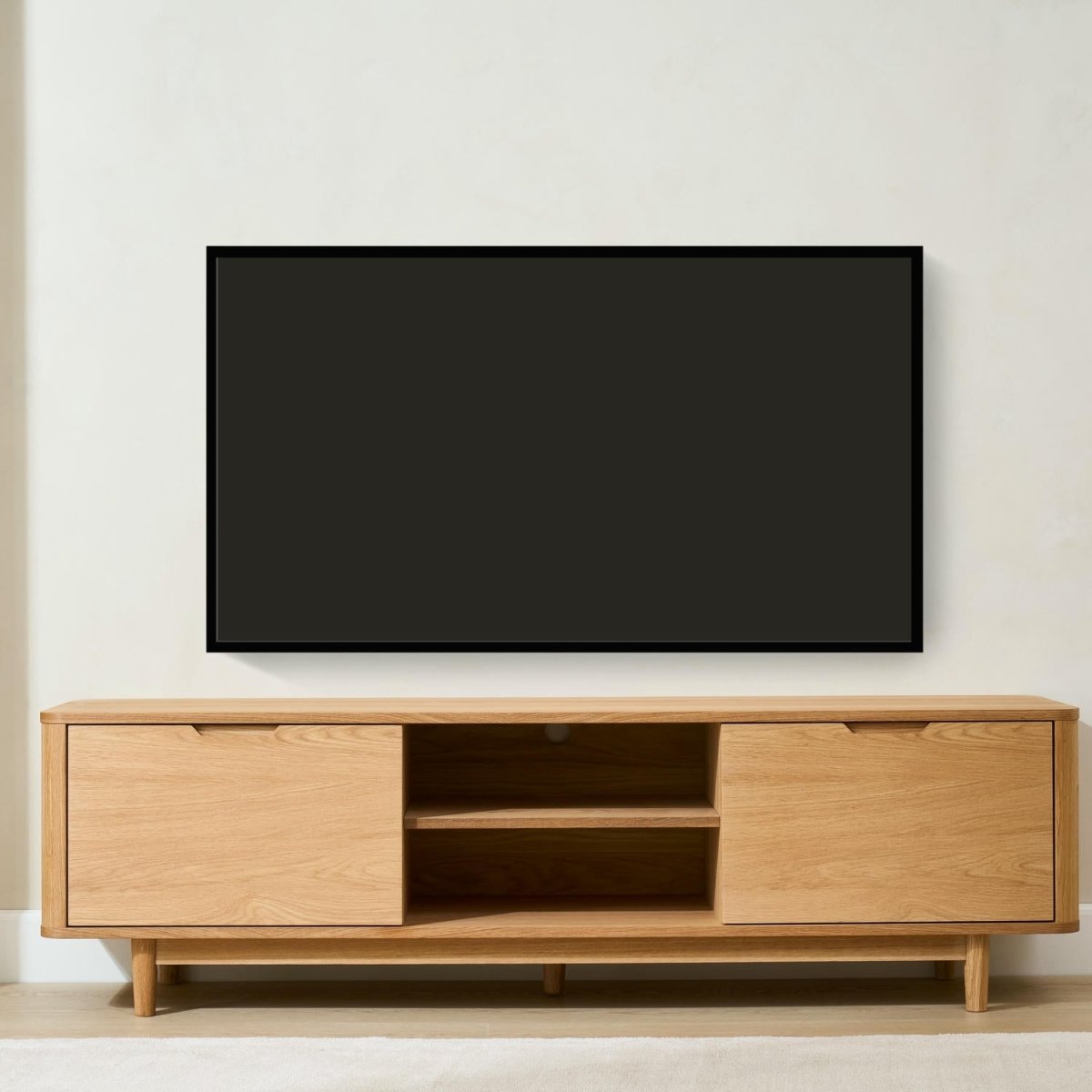 Nyborg TV-Tisch mit 2 Türen - 180 cm breit - Wildeiche Natur - FURNHOUSE