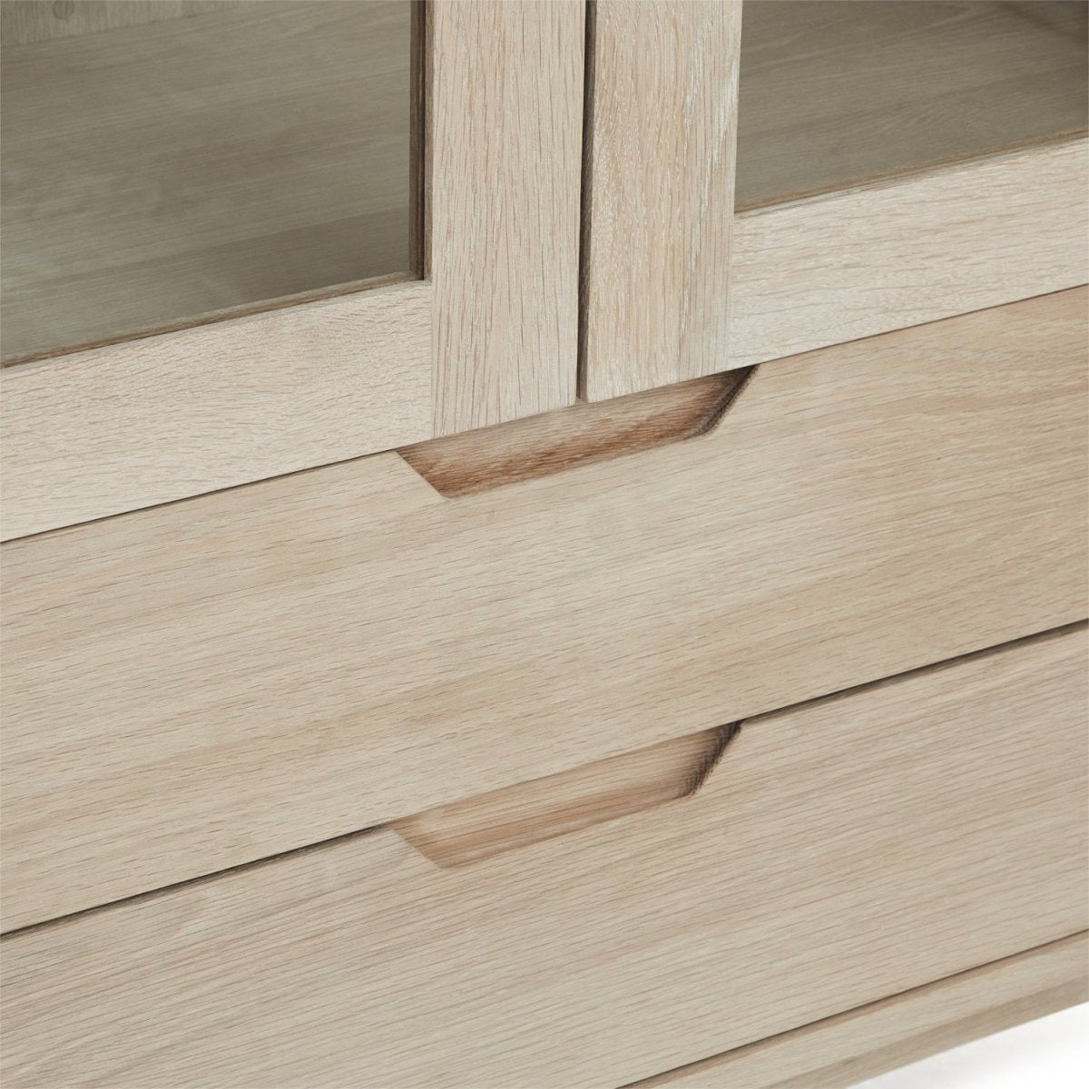 Nyborg Vitrine mit LED-Beleuchtung - 100 cm breit - Eiche Weiß geöltes - FURNHOUSE