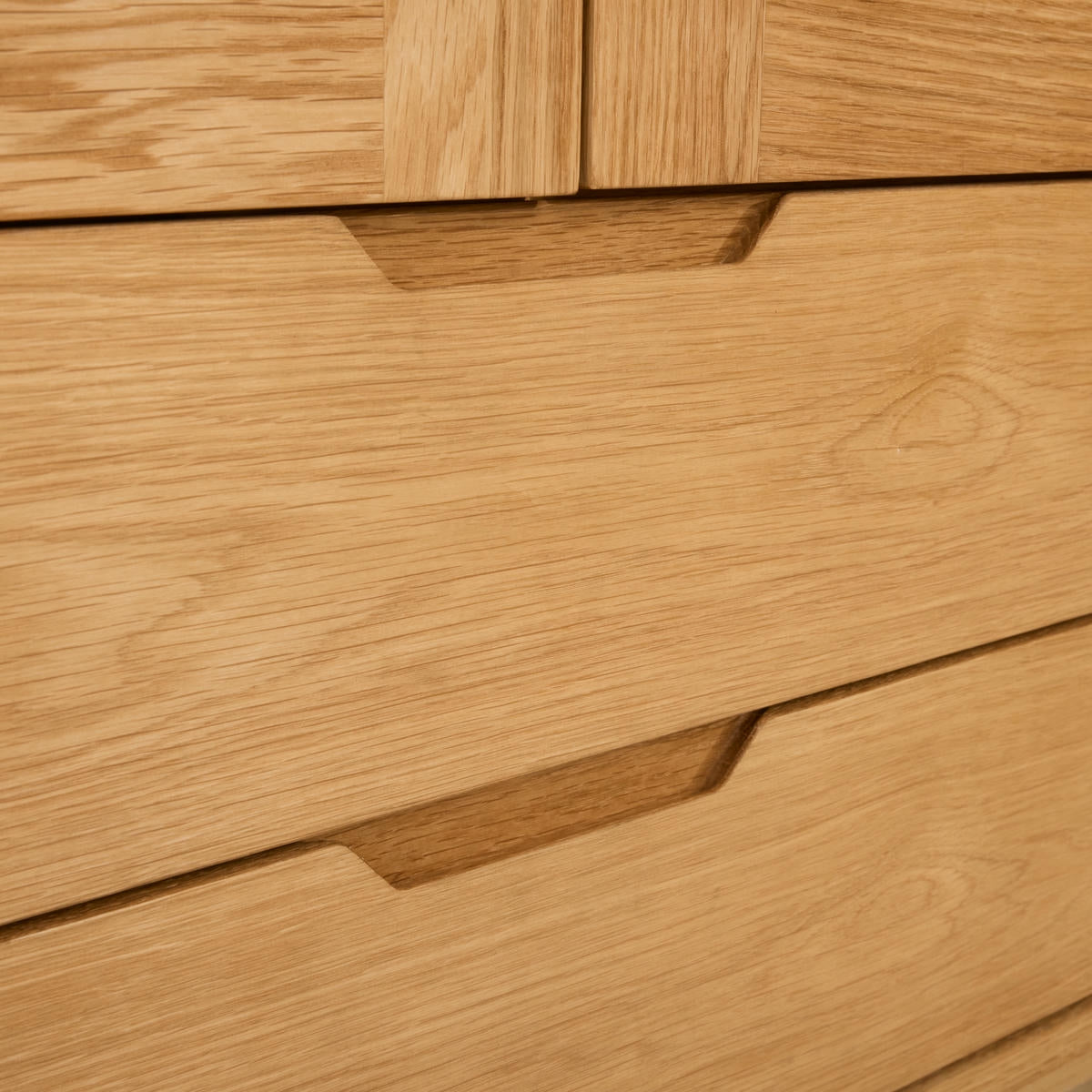 Nyborg Vitrine mit LED-Beleuchtung - 100 cm breit - Wildeiche Natur - FURNHOUSE