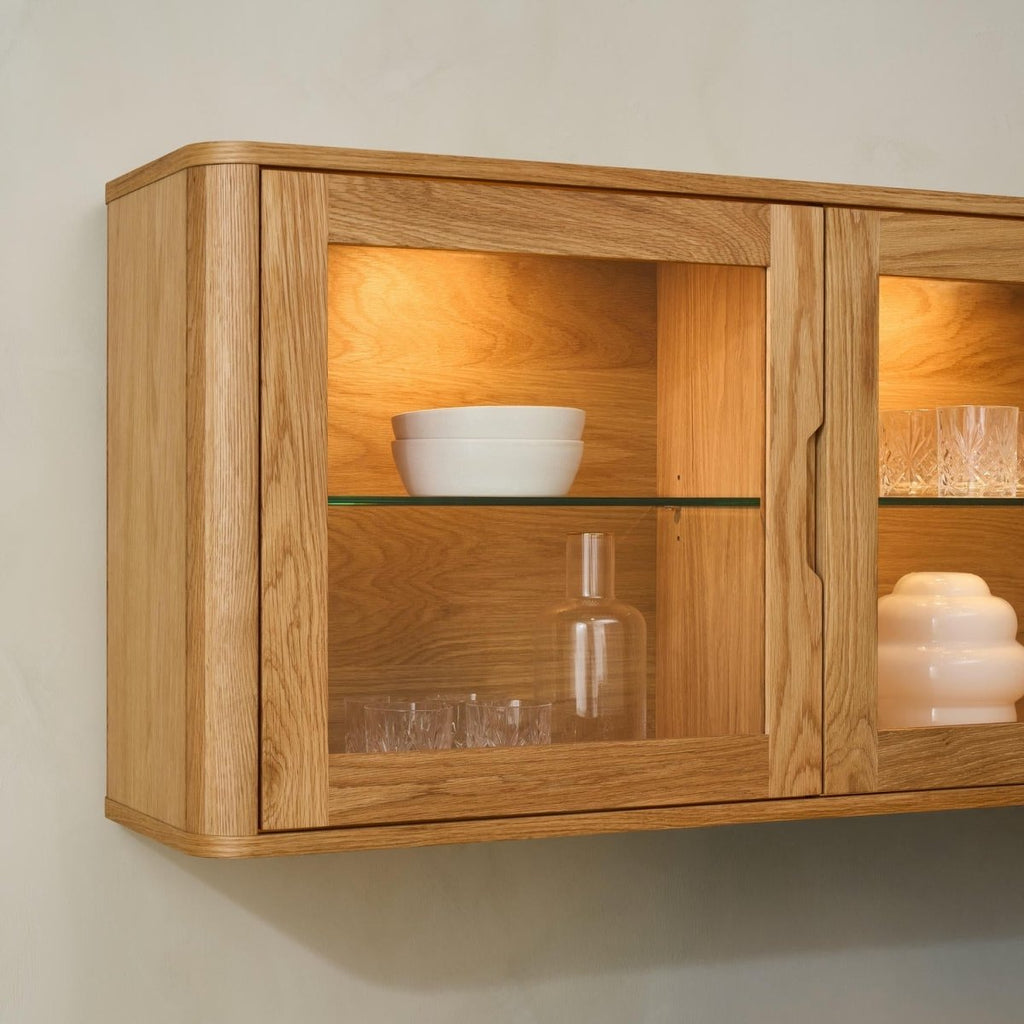 Nyborg Wandschrank mit LED-Beleuchtung - 180 cm breit - Wildeiche Natur - FURNHOUSE