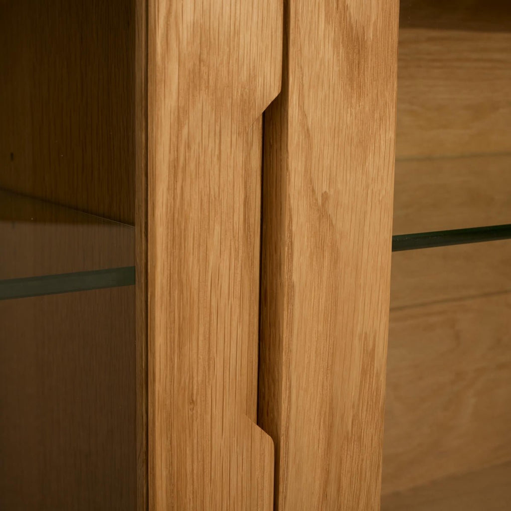 Nyborg Wandschrank mit LED-Beleuchtung - 180 cm breit - Wildeiche Natur - FURNHOUSE