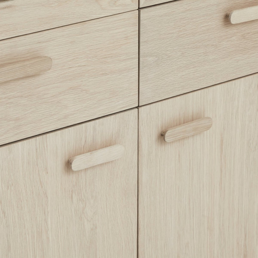 Porto Vitrine mit LED-Beleuchtung - 110 cm breit - Eiche Weiß geöltes - FURNHOUSE