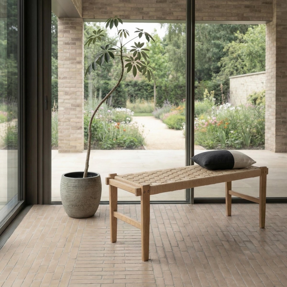 Sitzbank Nobel mit Geflechtsitz - Wildeiche - FURNHOUSE