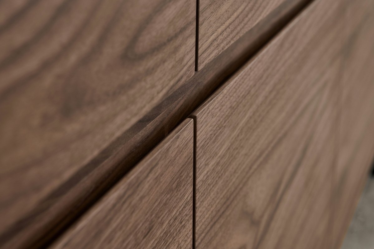 Tokyo Sideboard mit 3 Türen - 155 cm breit - Amerikanische Walnuss - FURNHOUSE