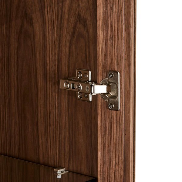 Tokyo Vitrine mit LED-Beleuchtung - 110 cm breit - Amerikanische Walnuss - FURNHOUSE