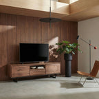 TV-Lowboard Tokyo 160 cm, Amerikanische Walnuss mit 2 Türen