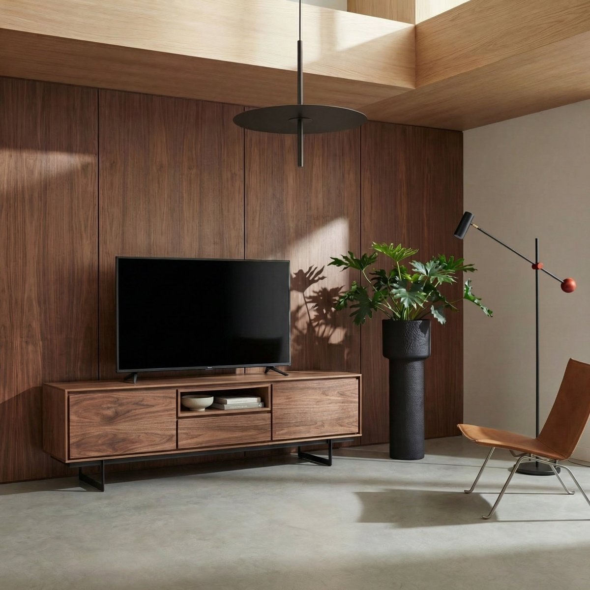 TV-Tisch mit 2 Türen - 160 cm breit - Amerikanische Walnuss - FURNHOUSE